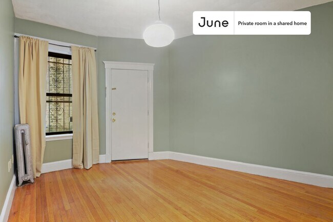 Foto del edificio - Room in Shared 4 bed/1 bath home