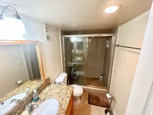 Foto del edificio - 9430 Tangerine Pl