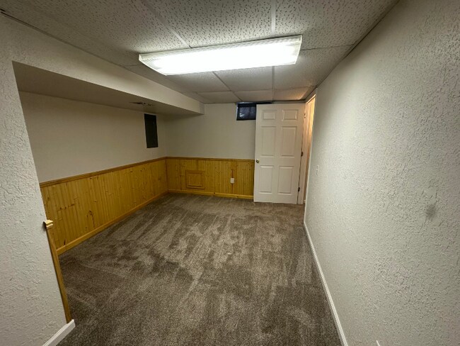 Building Photo - 14915 Michigan Ave