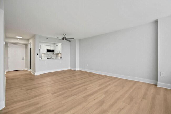 Foto del edificio - 1 Bed 1 Bath - Rockville Condo - Completel...