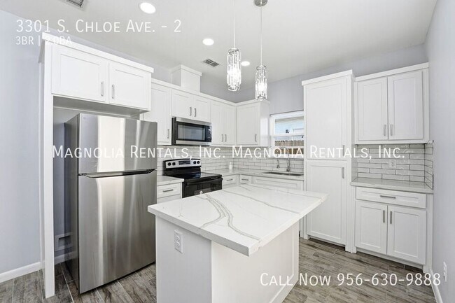 Building Photo - 3301 S Chloe Ave