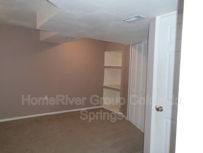 Building Photo - 6262 Baxter Dr