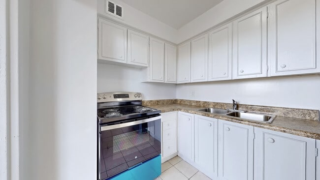 Building Photo - Lambeth House