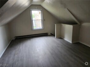 Building Photo - 820 Helmsdale Rd