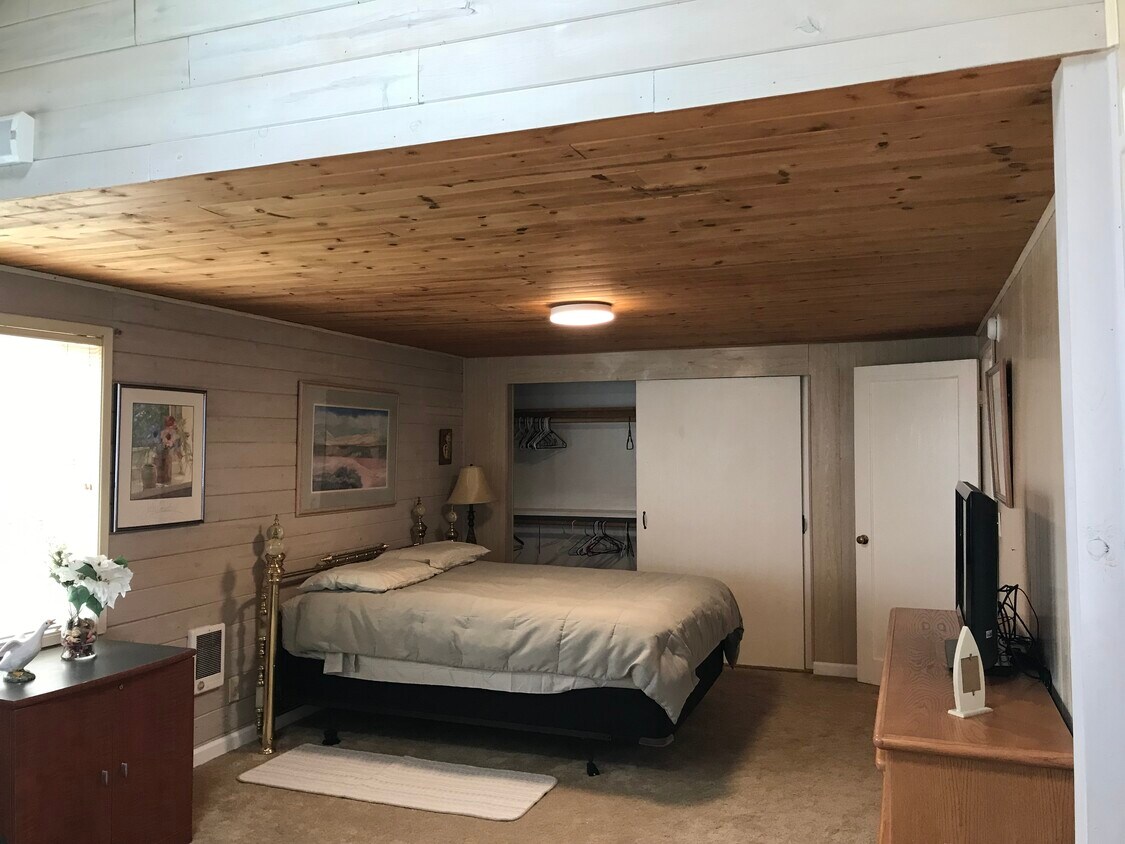 Foto principal - 1213 Barclay Ln