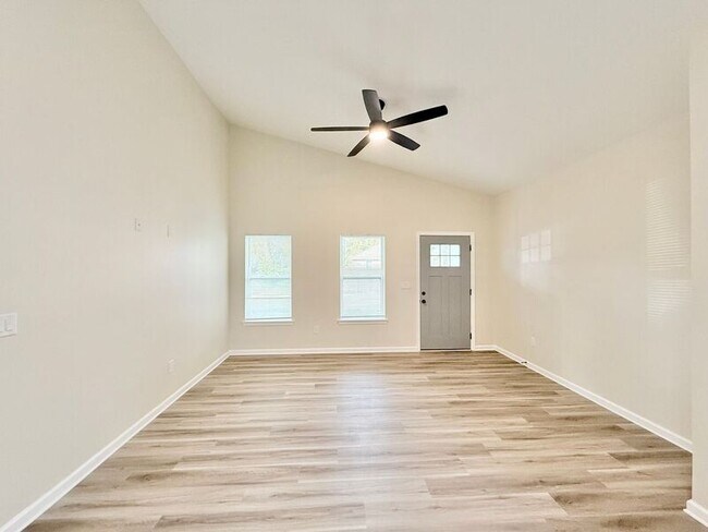 Foto del edificio - 751 Lloyd Alley