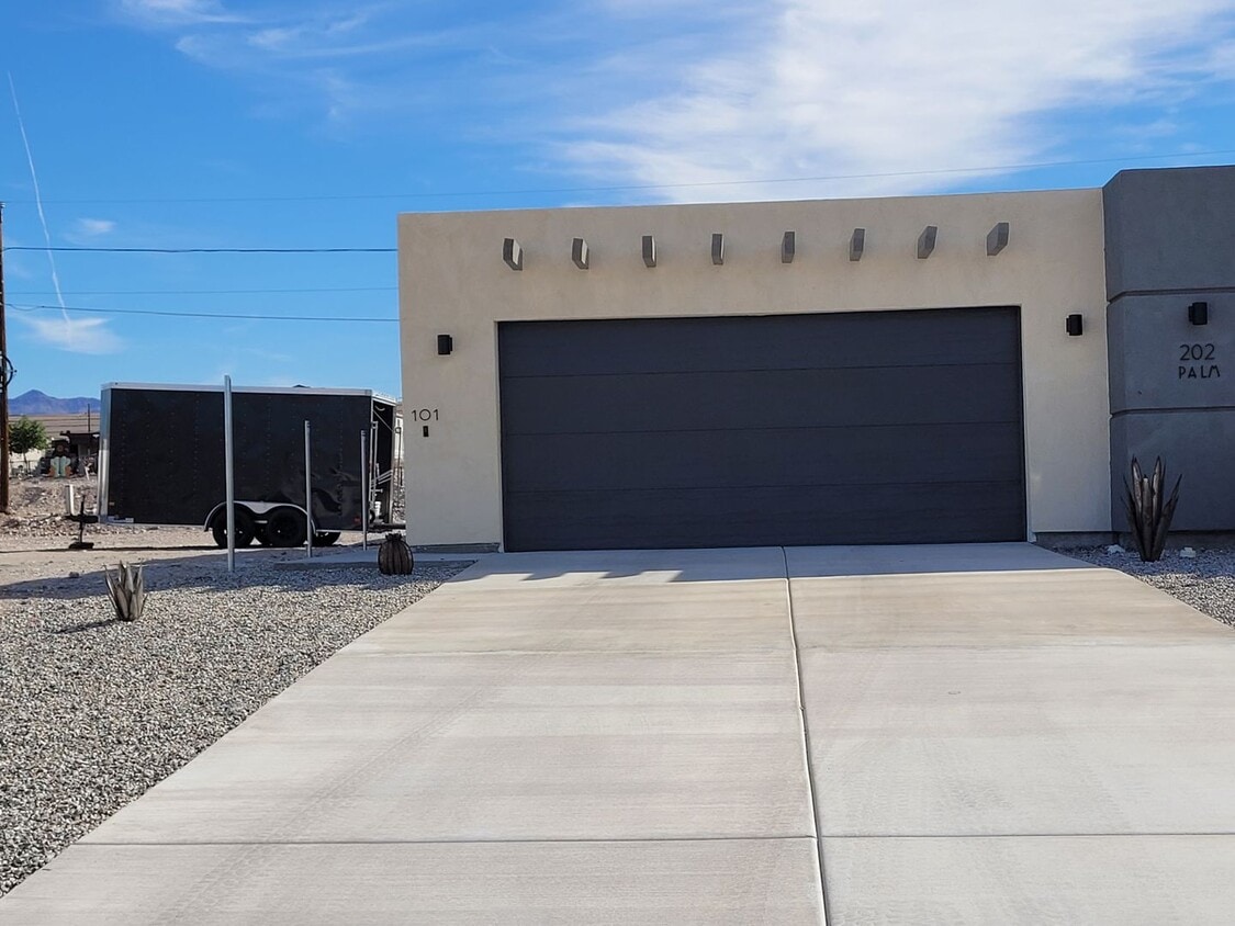 Foto principal - Brand New Construction Duplex