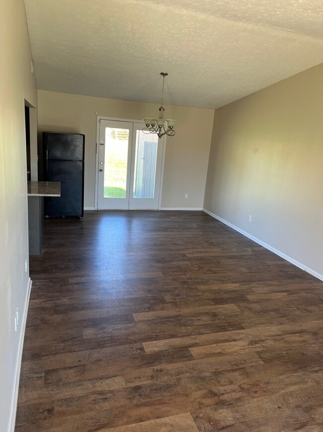 Building Photo - 1014A Windview Pl