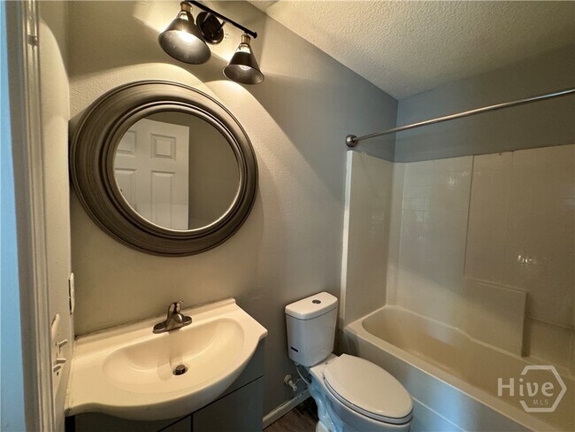 Building Photo - 900 Canyon Oak Loop