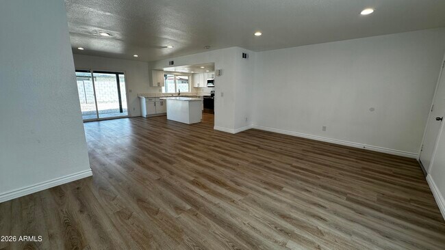 Building Photo - 4140 W Orchid Ln