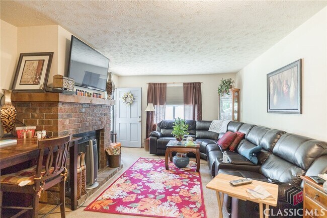 Foto del edificio - 1170 White Oak Dr
