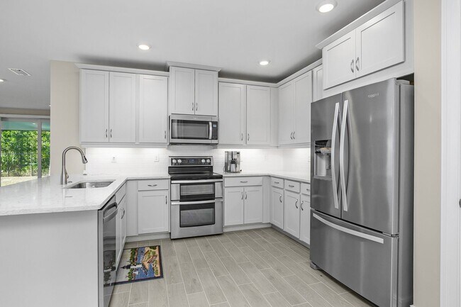 Building Photo - ** 3Bed/2Bath ~ Stunning Villa In the Heart of Estero ~ Milan Villas **