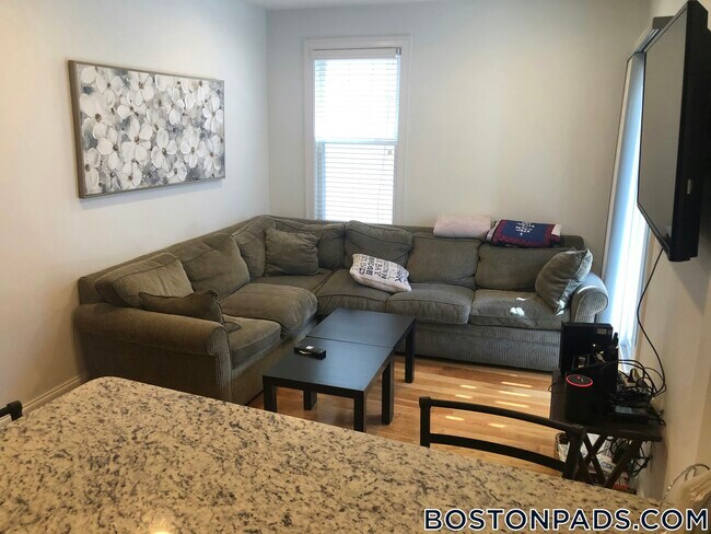 Foto del edificio - 16 Washburn St