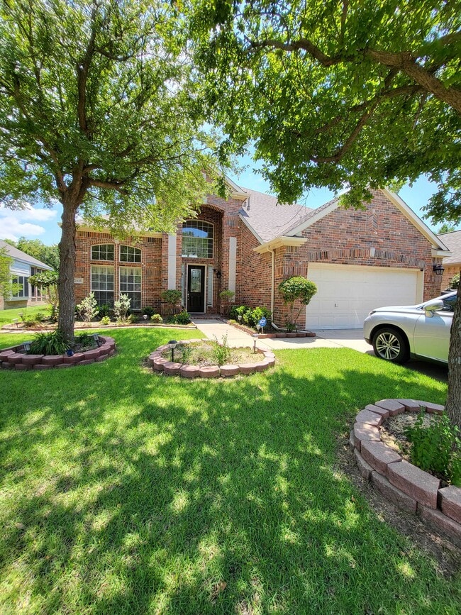 Photo - 2418 Watercrest Dr House