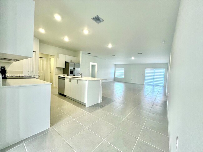 Foto del edificio - 17376 SW 285th St