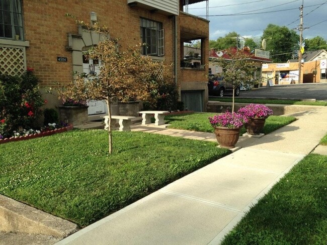 Building Photo - 4912 Relleum Avenue