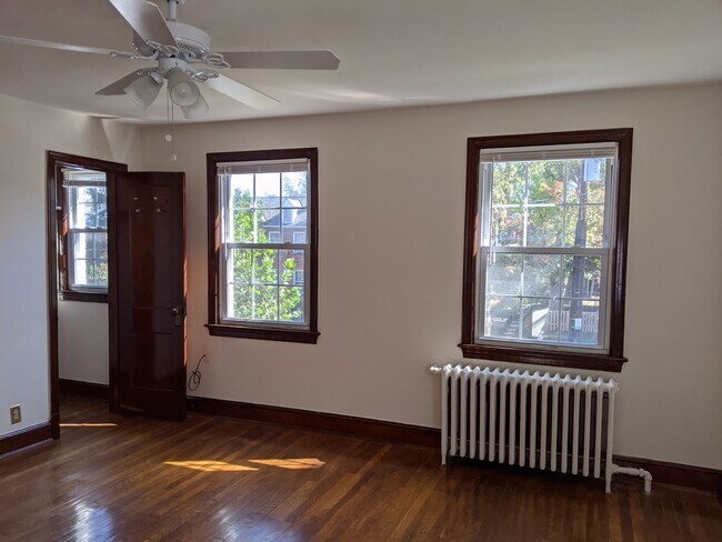 Foto del edificio - 2316 40th St NW