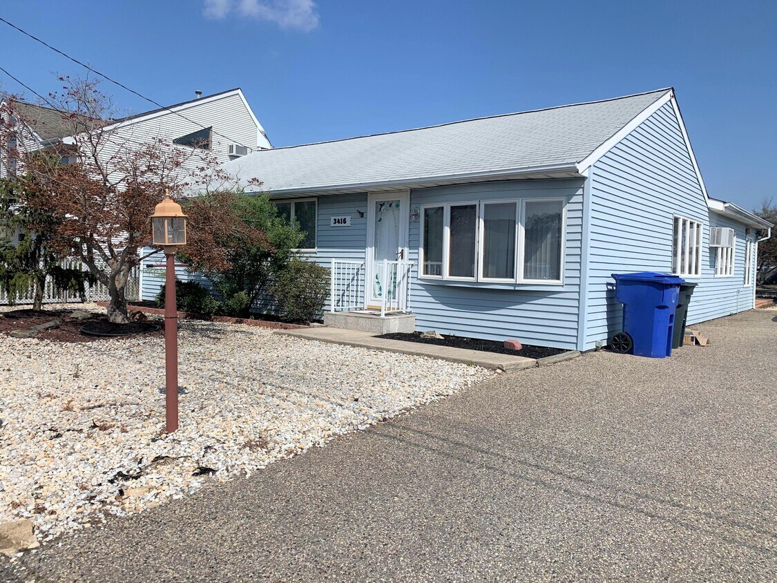 Primary Photo - 3416 Maritime Dr