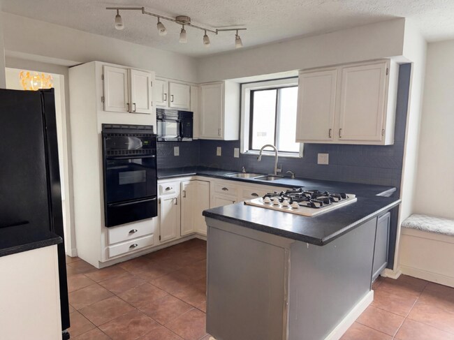 Foto del edificio - 6288 Fence Row Ln