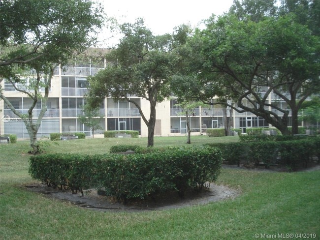 Building Photo - 801 SW 133rd Terrace