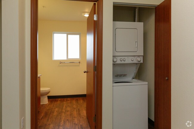 Studio - 600 SF - Mirabolante