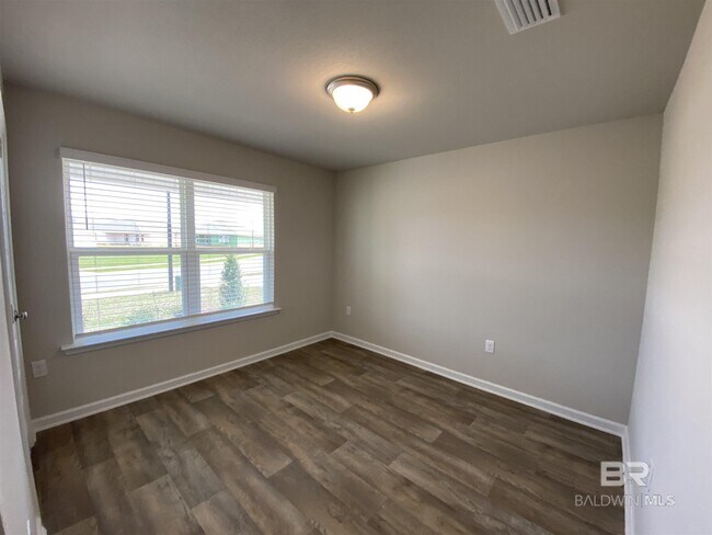 Foto del edificio - 24501 Tepin Ln