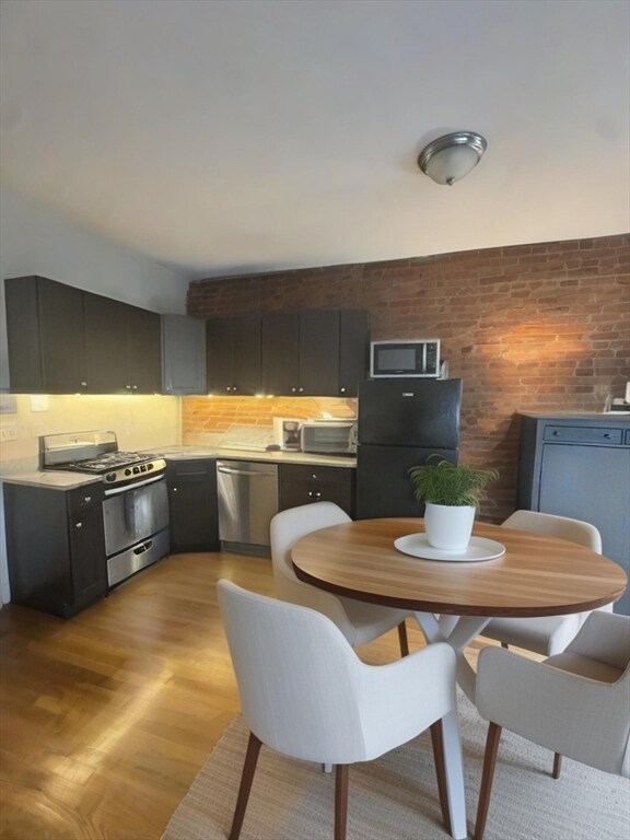 *Pictures are representative samples of the advertised unit. In some cases, the actual units you tou - 18 Hyde Park Ave
