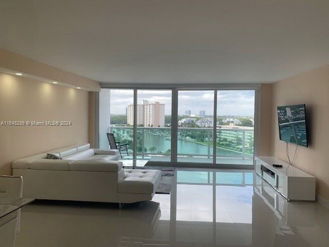Foto principal - 100 Bayview Dr