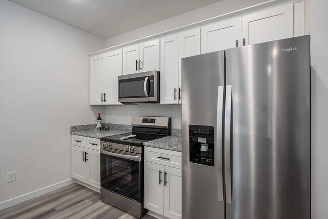 Foto del edificio - 2025 Built Townhome - Move-In Ready!