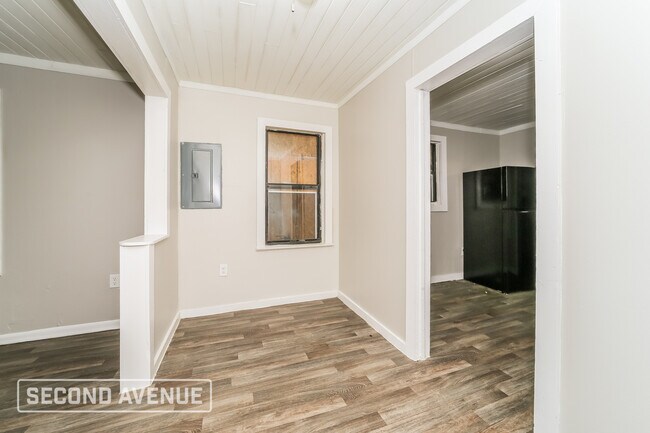 Foto del edificio - 1594 W 30th St