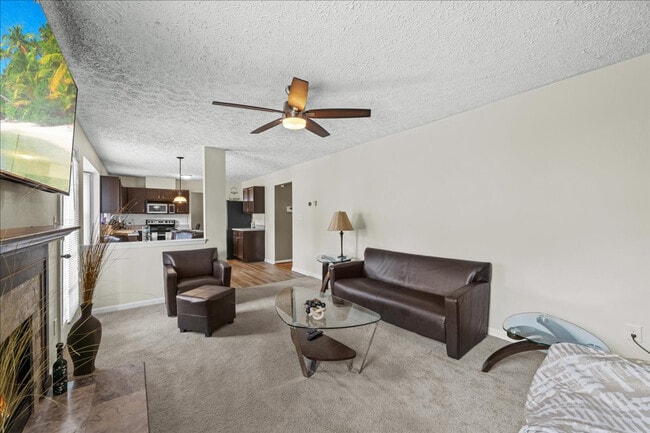 Foto del edificio - 6 Wavecrest Ct