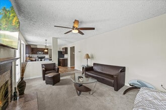 Building Photo - 6 Wavecrest Ct