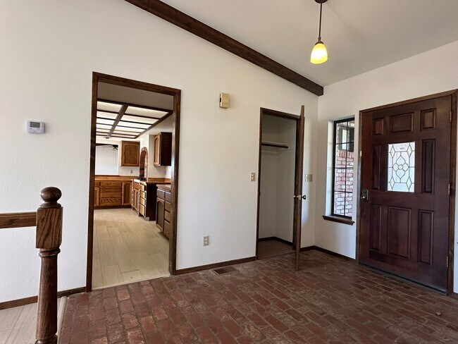 Foto del edificio - Bear Valley 3+4 with over 4 acres! MUST SEE!