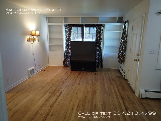 Building Photo - 2bed/2bath home