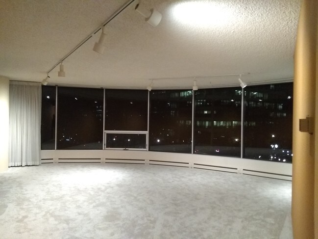 City lights at night. - 1500 SW 5th Ave
