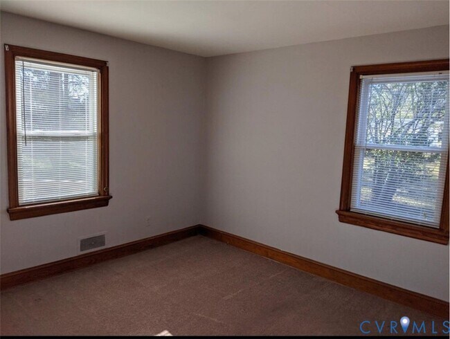 Foto del edificio - 11 Beauregard Ave