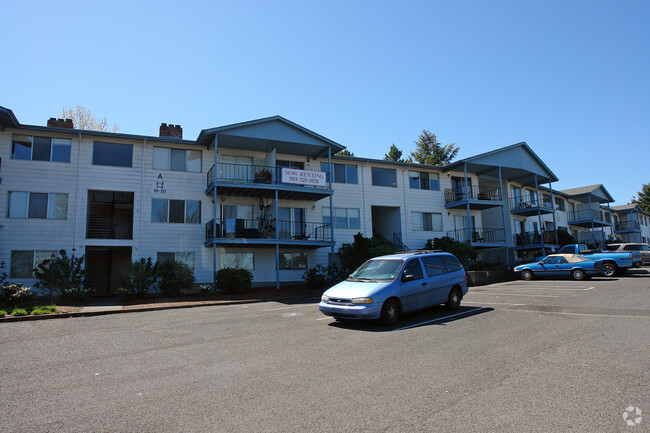 Building Photo - View North Apartments