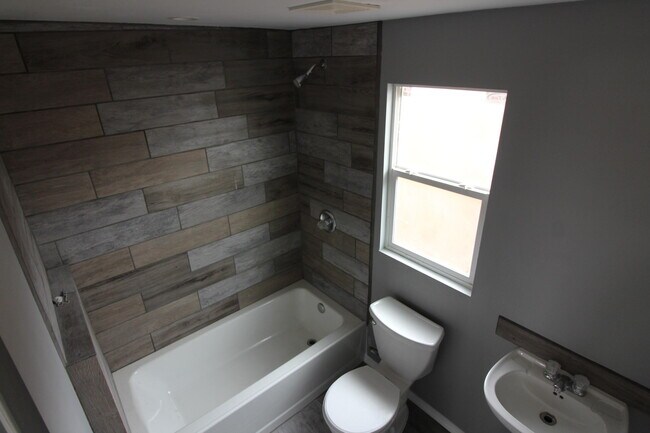 Foto del edificio - 614 Marr St