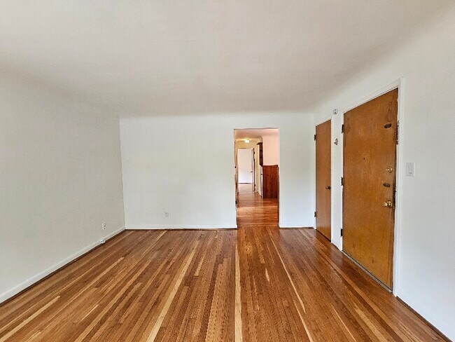 Foto del edificio - 6091 Dryden Ave