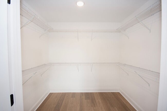 Building Photo - Modern Townhome for Rent!