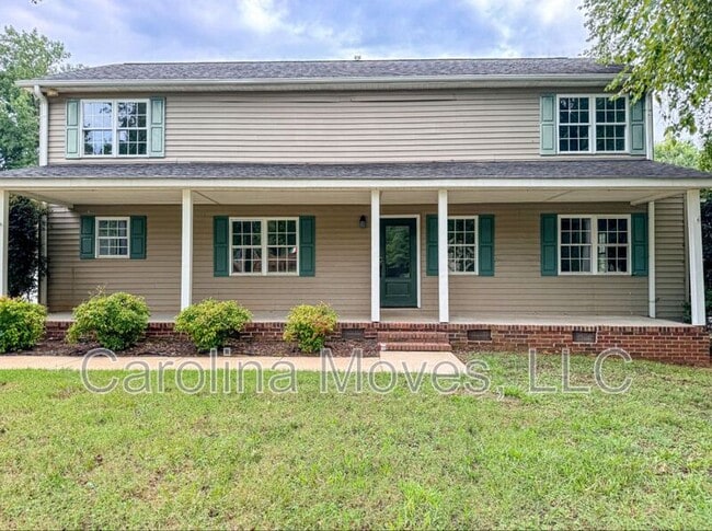 Photo - 205 Winterthur Dr House