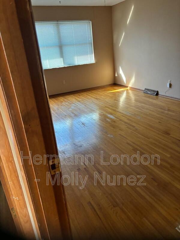 Building Photo - 2606 Eltarose Dr