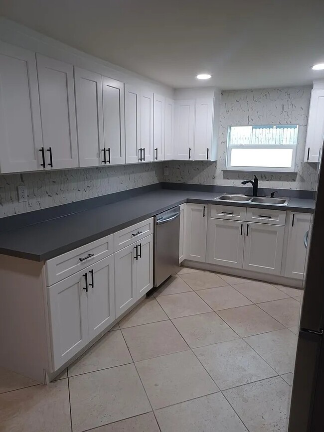 Building Photo - 3138 Honeymoon Ln