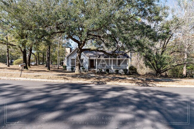 Foto del edificio - 3 Bed/2 Bath Home on Corner Lot!