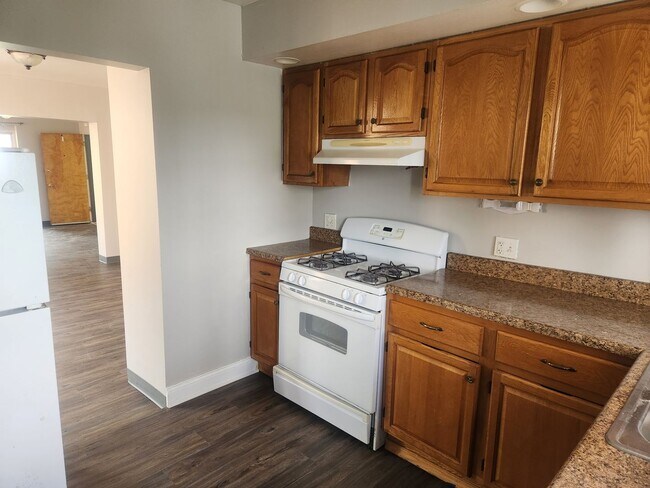 Building Photo - 1520 Beechview Avenue