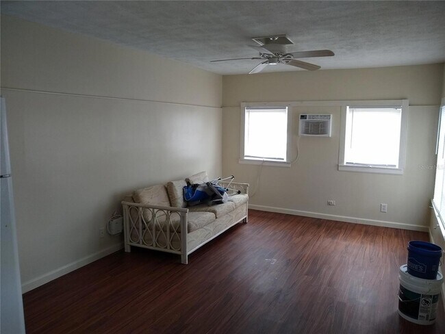 Foto del edificio - 205 52nd Ave Dr W