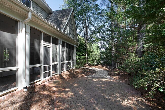 Foto del edificio - Improved price and available immediately!! Stunning Governor's Club Chapel Hill home!