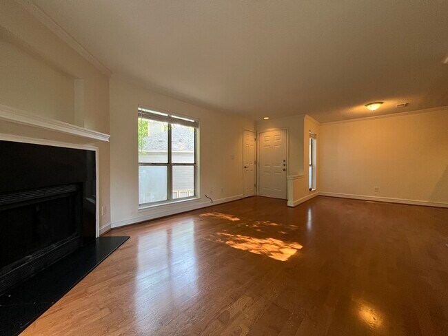 Foto del edificio - 2516 Cranbrook Ln