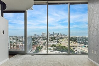 Building Photo - 5925 Almeda Rd