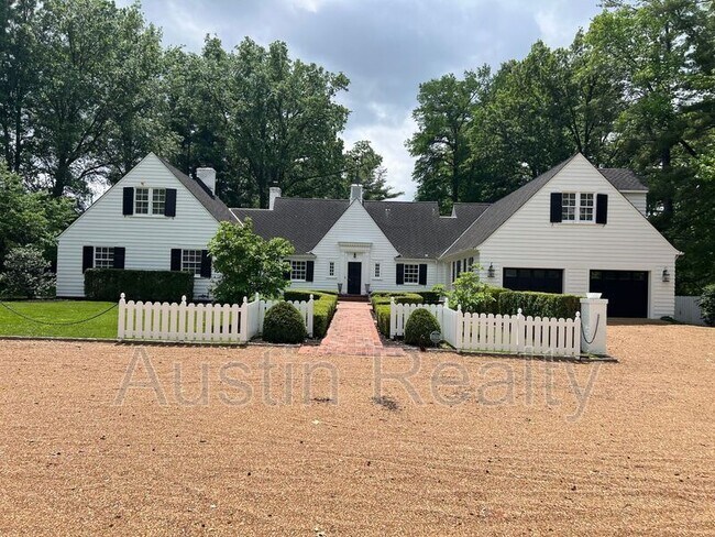 Building Photo - 10510 Ladue Rd